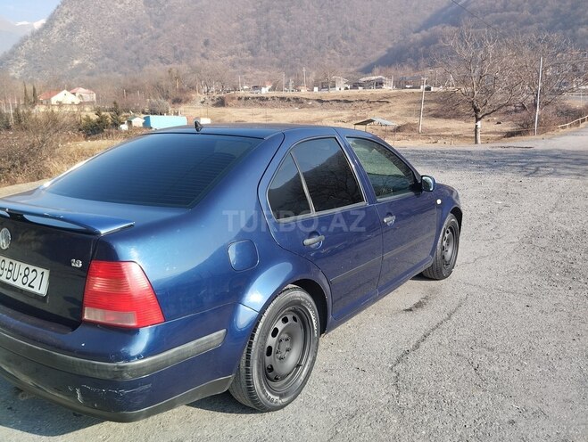 Volkswagen Bora 1999, 402,000 km - 1.6 l - Qax