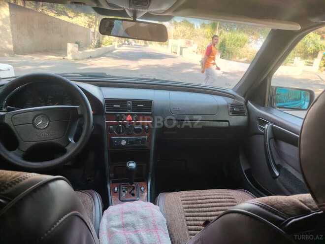 Mercedes C 220 1999, 305,247 km - 2.1 l - Bakı