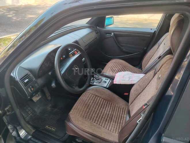 Mercedes C 220 1999, 305,247 km - 2.1 l - Bakı