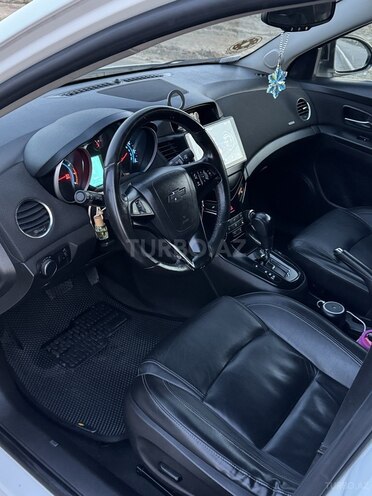 Chevrolet Cruze 2015, 185,000 km - 1.4 л - Yevlax