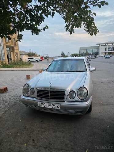 Mercedes E 240 1998, 278,000 km - 2.4 l - Sumqayıt