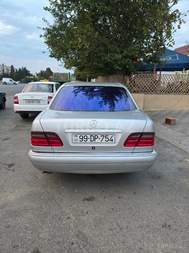 Mercedes E 240 1998, 278,000 km - 2.4 l - Sumqayıt
