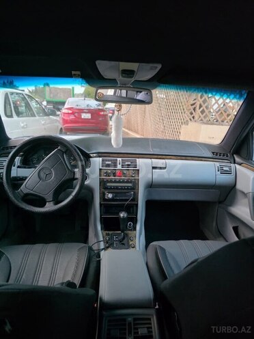 Mercedes E 240 1998, 278,000 km - 2.4 l - Sumqayıt