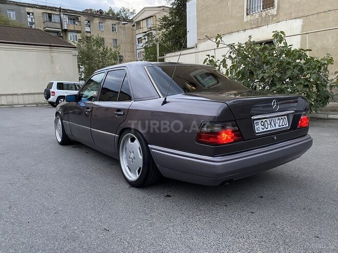 Mercedes E 220 1994, 500,000 km - 2.2 l - Bakı
