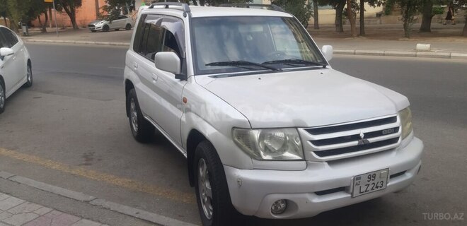 Mitsubishi Pajero io 2001, 265,000 km - 2.0 l - Bakı