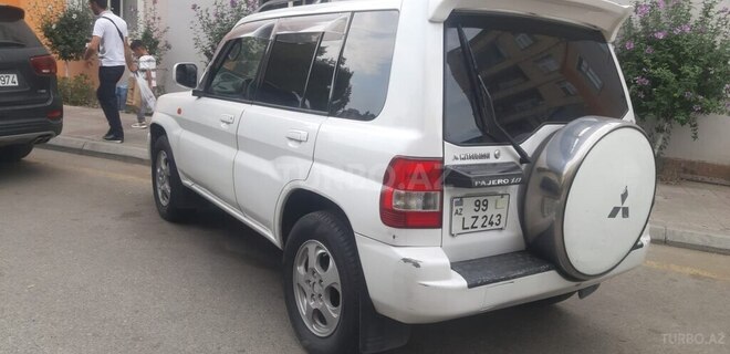 Mitsubishi Pajero io 2001, 265,000 km - 2.0 l - Bakı