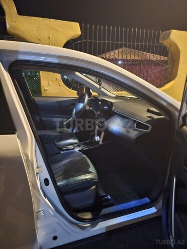 Toyota Corolla Cross 2024, 22,000 km - 2.0 л - Bakı
