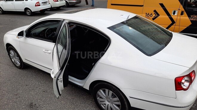 Volkswagen Passat 2010, 324,500 km - 2.0 l - Bakı