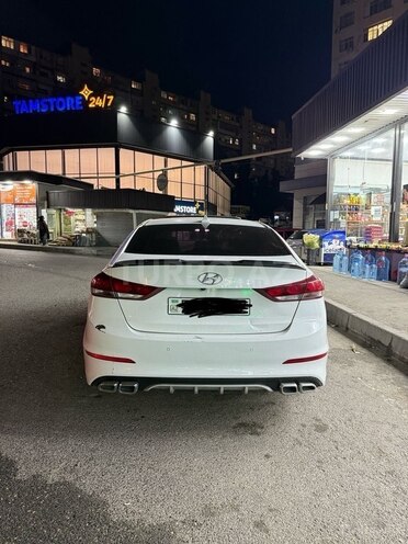 Hyundai Avante 2016, 233,000 km - 1.6 л - Bakı