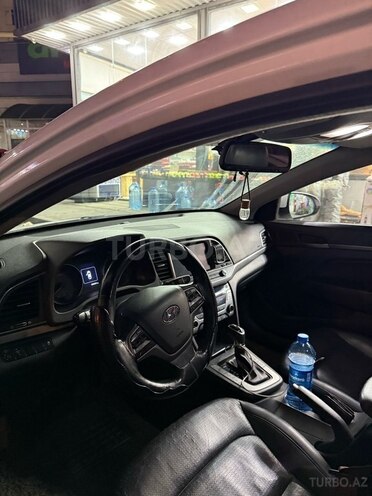 Hyundai Avante 2016, 233,000 km - 1.6 л - Bakı