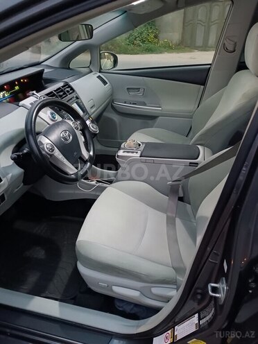 Toyota Prius V 2012, 305,609 km - 1.8 л - Bakı