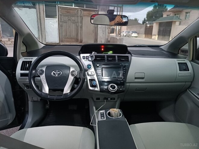 Toyota Prius V 2012, 305,609 km - 1.8 л - Bakı