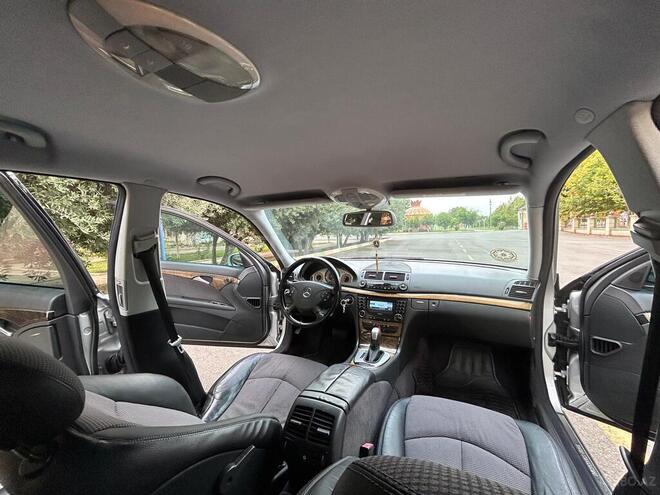 Mercedes E 270 2004, 243,000 km - 2.7 l - Göyçay