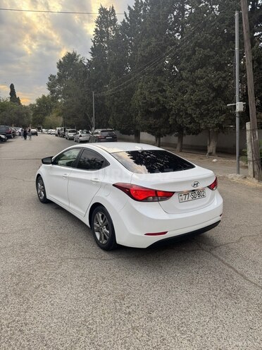 Hyundai Elantra 2015, 153,800 km - 1.8 l - Bakı