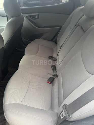Hyundai Elantra 2015, 153,800 km - 1.8 l - Bakı