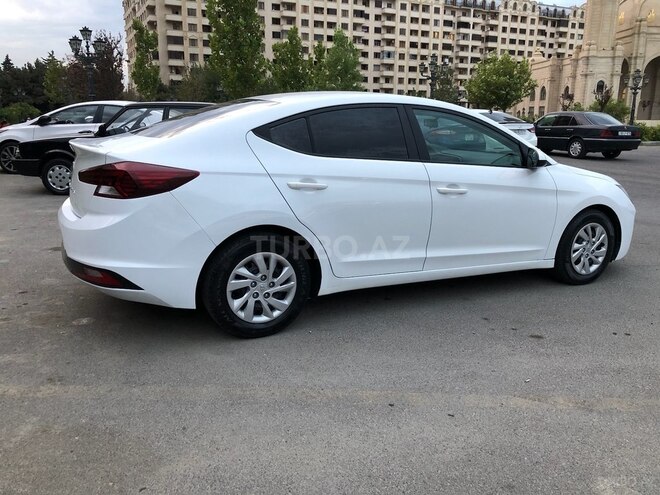 Hyundai Elantra 2019, 105,000 km - 2.0 л - Bakı