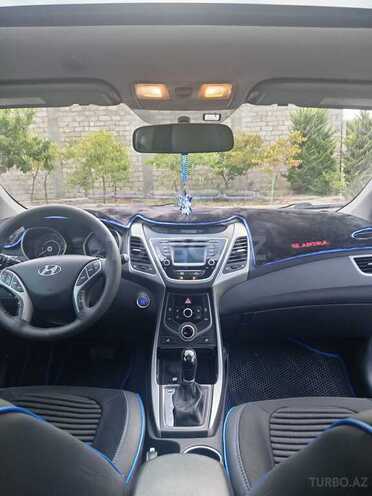 Hyundai Elantra 2015, 83,693 km - 1.8 л - Bakı