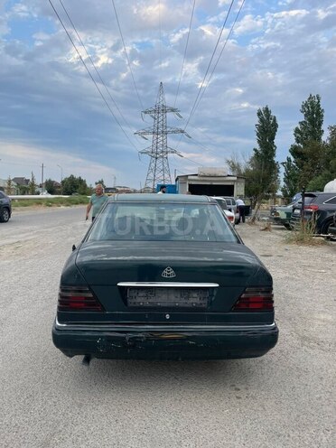 Mercedes E 220 1995, 554,300 km - 2.2 l - Bakı
