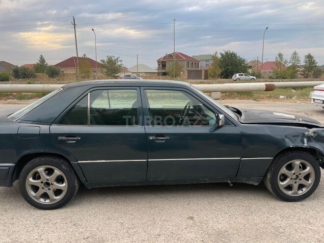 Mercedes E 220 1995, 554,300 km - 2.2 l - Bakı
