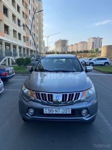 Mitsubishi L200 2017, 162,000 km - 2.4 л - Sumqayıt