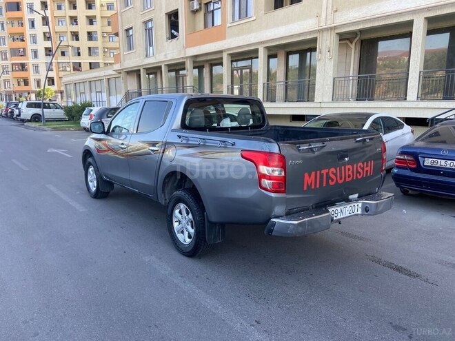 Mitsubishi L200 2017, 162,000 km - 2.4 л - Sumqayıt