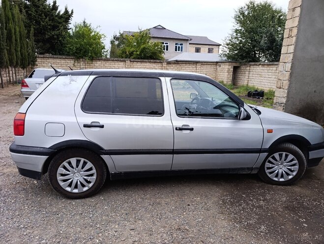 Volkswagen Golf 1994, 300,600 km - 2.0 л - Masallı