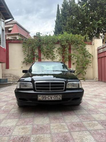 Mercedes C 220 2014, 100,000 km - 2.2 л - Bakı