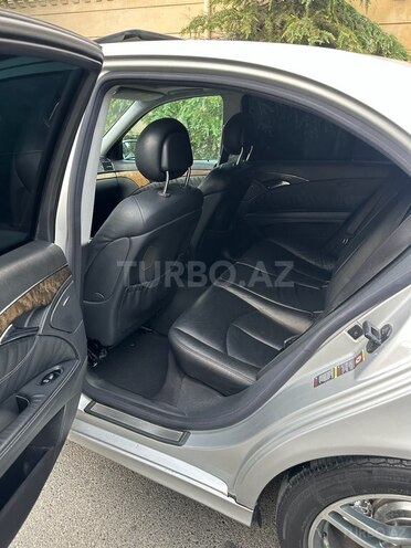 Mercedes E 240 2004, 279,500 km - 2.6 l - Bakı