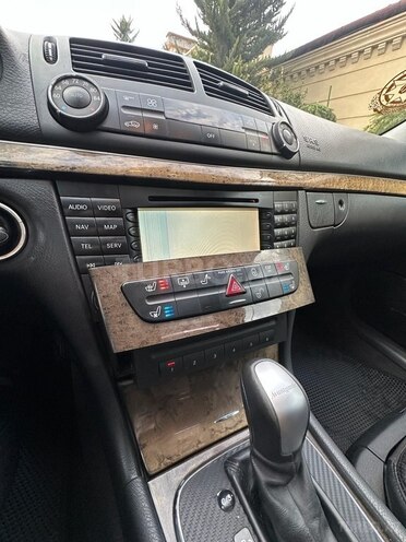 Mercedes E 240 2004, 279,500 km - 2.6 l - Bakı