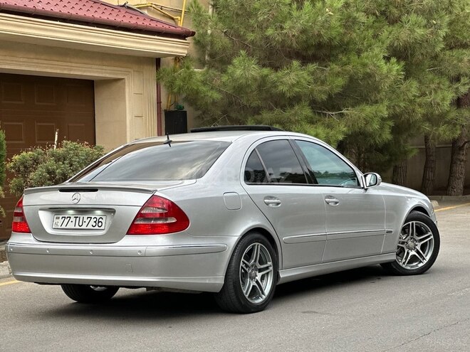 Mercedes E 240 2004, 279,500 km - 2.6 l - Bakı