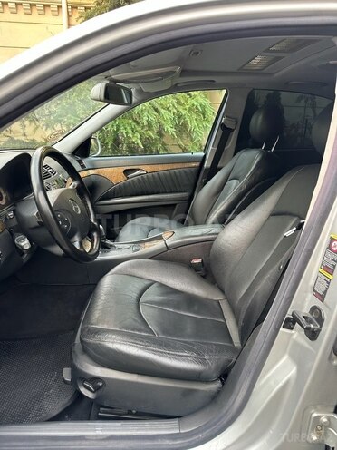 Mercedes E 240 2004, 279,500 km - 2.6 l - Bakı