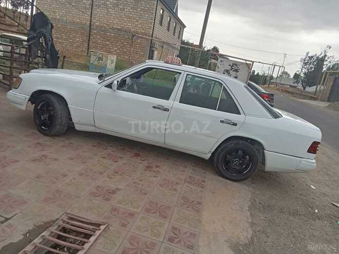 Mercedes E 250 1994, 120,000 km - 2.5 l - Tovuz
