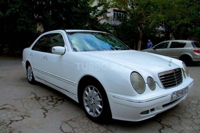 Mercedes E 220 2000, 376,000 km - 2.2 l - Sumqayıt