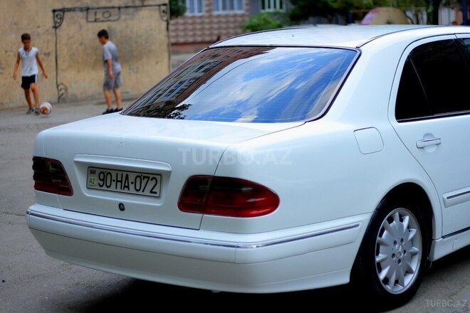 Mercedes E 220 2000, 376,000 km - 2.2 l - Sumqayıt