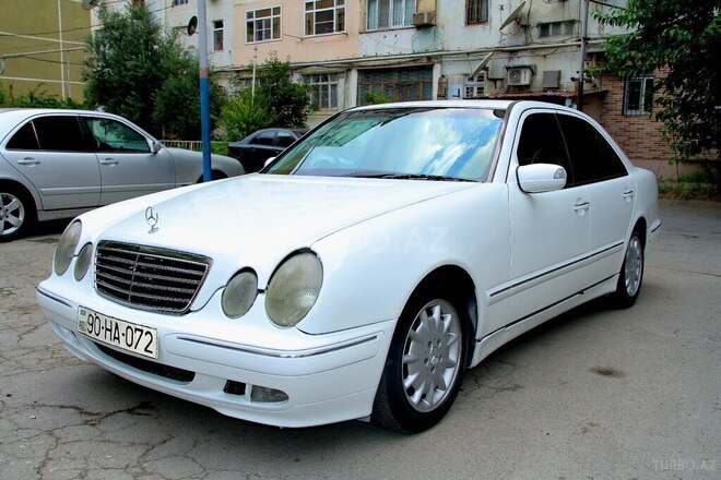 Mercedes E 220 2000, 376,000 km - 2.2 l - Sumqayıt
