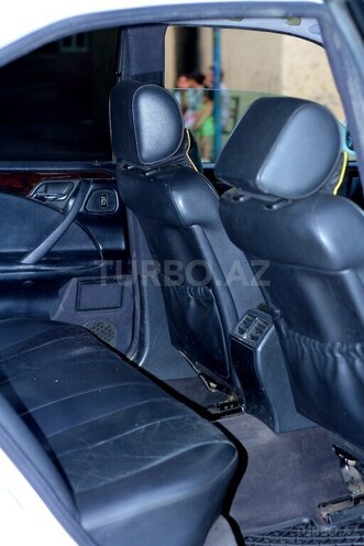 Mercedes E 220 2000, 376,000 km - 2.2 l - Sumqayıt