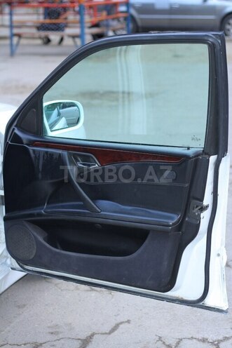 Mercedes E 220 2000, 376,000 km - 2.2 l - Sumqayıt