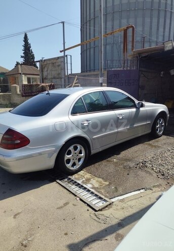 Mercedes E 270 2002, 170,000 km - 2.7 л - Bakı
