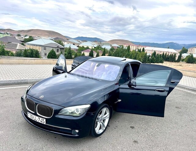 BMW  2009, 114,000 km - 4.4 l - Bakı