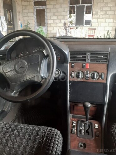 Mercedes C 180 1993, 200,000 km - 1.8 l - Göygöl