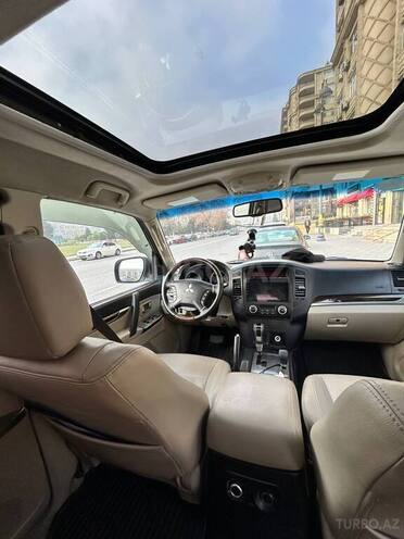 Mitsubishi Pajero 2011, 190,000 km - 3.5 л - Bakı