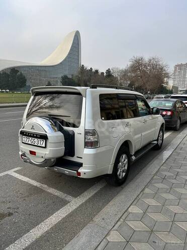 Mitsubishi Pajero 2011, 190,000 km - 3.5 л - Bakı