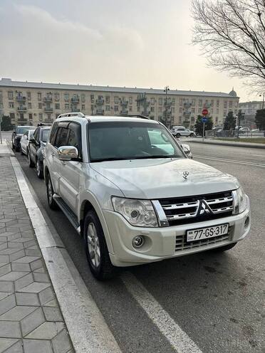Mitsubishi Pajero 2011, 190,000 km - 3.5 л - Bakı