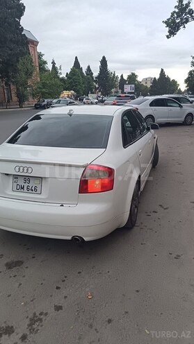 Audi A4 2003, 390,000 km - 1.8 л - Gəncə