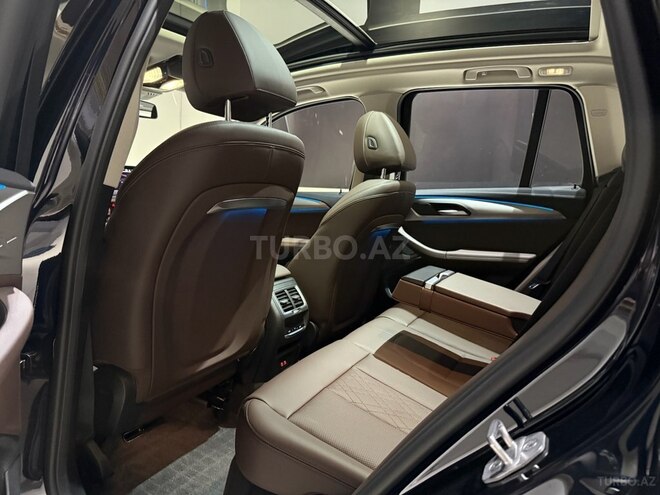 BMW iX3-14