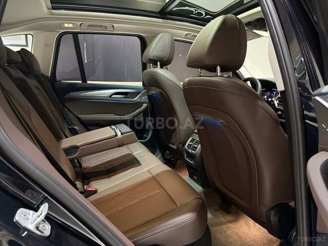 BMW iX3-15