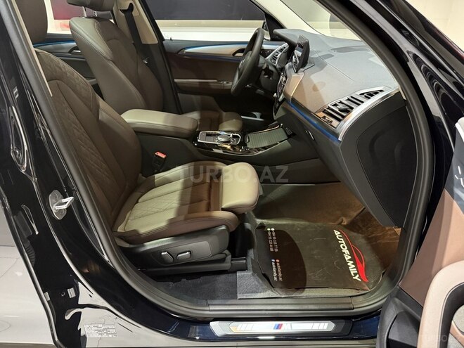 BMW iX3-19