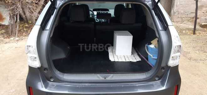 Toyota Prius V 2012, 239,000 km - 1.8 л - Bakı