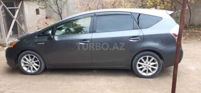 Toyota Prius V 2012, 239,000 km - 1.8 л - Bakı