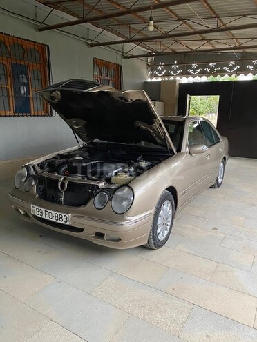 Mercedes E 220 1999, 331,844 km - 2.2 l - Şirvan